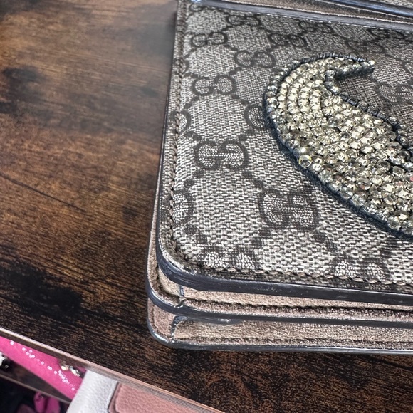 Authentic Gucci Large Dionysus Crystal Shoulder Bag with Embellishments - Picture 9 of 16